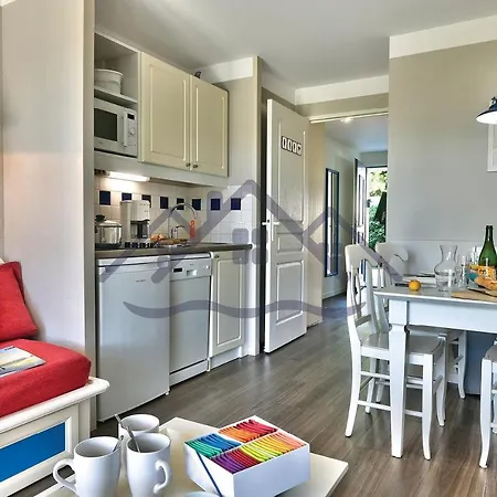 Apartmán Localise Au - B5 - Plain-pied Avec Piscine Et Jardin - A Pied, Plage, Port, Centre, Commerces, Marche - Wifi Inclus - Linge De Lit Inclus - Animaux Bienvenus Guilvinec